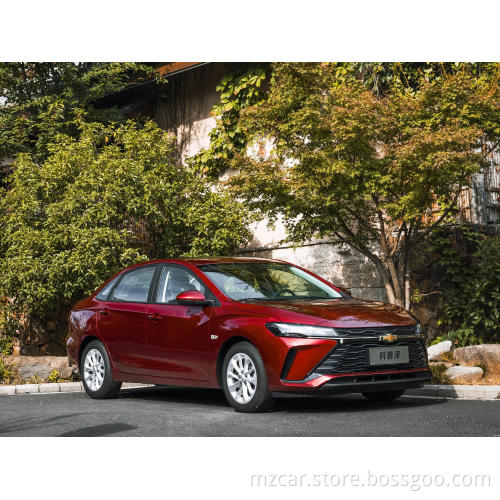 SAIC CHEVROLET NIEUW CORUSE 2023 Model 1.5L Dual Clutch Delight versie 113HP brandstofvoertuigen Hoge snelheid 175 km